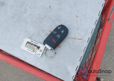 2014 Jeep Grand Cherokee Summit из США, поврежденный, VIN 1C4RJFJM6EC535154